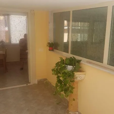Casa Cetti Daire Giardini Naxos